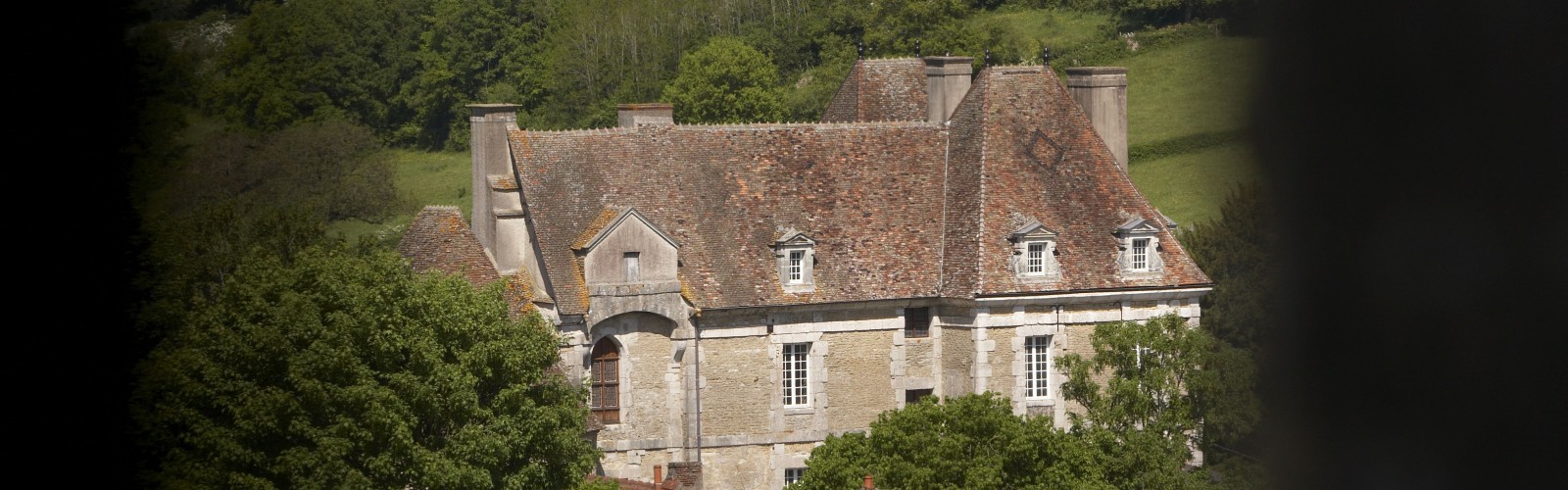 chateau-de-chamilly-slide-2